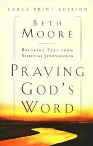 0802727883 | Praying God's Word Large Print Edition